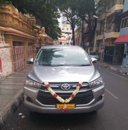 innova crysta for rent in bangalore with driver for private car hire services